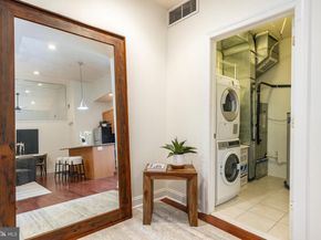 6 S Strawberry Street 16, Philadelphia PA 19106