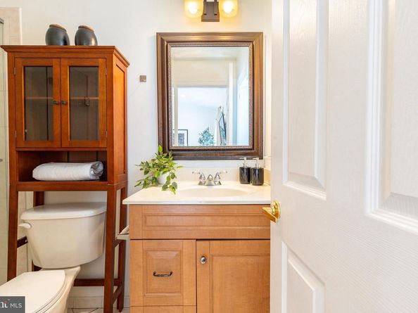 6 S Strawberry Street 16, Philadelphia PA 19106