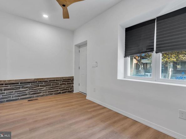 4946 N 10TH Street, Philadelphia PA 19141