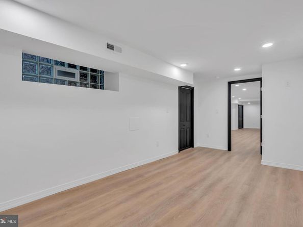 4946 N 10TH Street, Philadelphia PA 19141