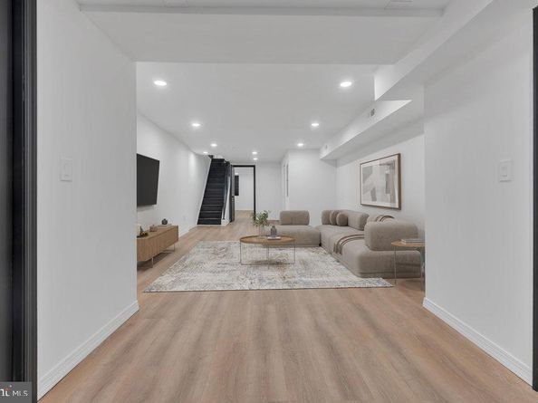 4946 N 10TH Street, Philadelphia PA 19141