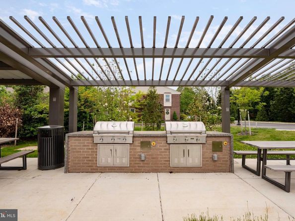 5509 Valmarana Way, Alexandria VA 22312