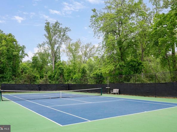 5509 Valmarana Way, Alexandria VA 22312