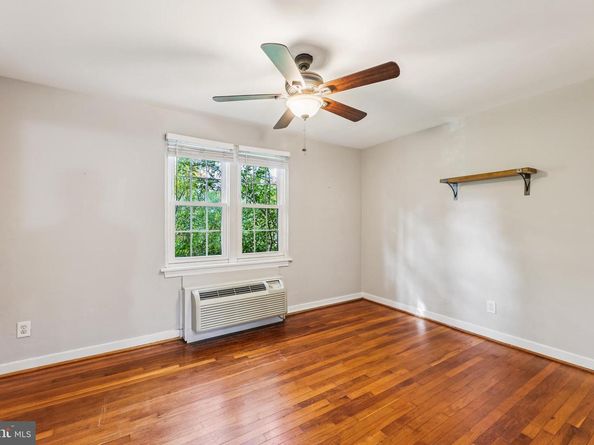 117 E Glebe Road B, Alexandria VA 22305