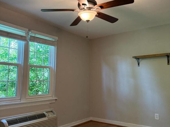 117 E Glebe Road B, Alexandria VA 22305