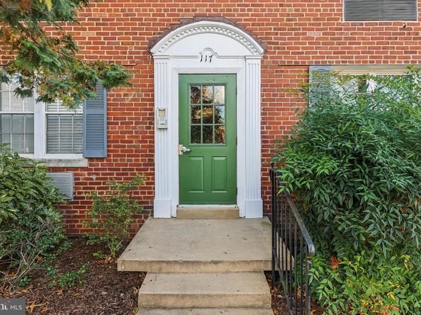117 E Glebe Road B, Alexandria VA 22305