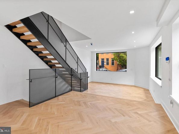 2301 Naudain Street, Philadelphia PA 19146