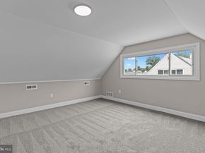 14 Iris Road, Levittown PA 19057