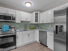 14 Iris Road, Levittown PA 19057