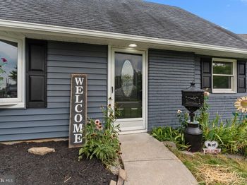 14 Iris Road
