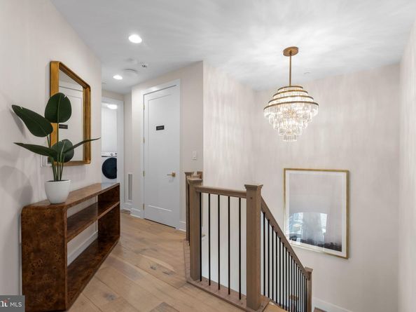 1620 Chain Bridge Road, Mclean VA 22101