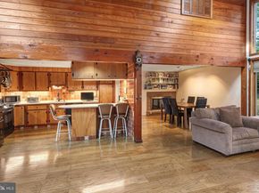 2390 Terwood Road, Huntingdon Valley PA 19006