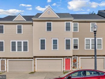 437 Woodcrest Drive SE