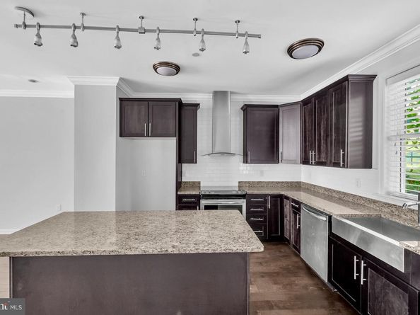 437 Woodcrest Drive SE, Washington DC 20032