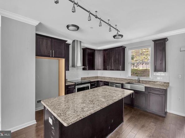 437 Woodcrest Drive SE, Washington DC 20032