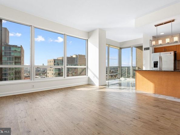 901 N Penn Street R2203, Philadelphia PA 19123