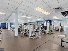 901 N Penn Street R2203, Philadelphia PA 19123