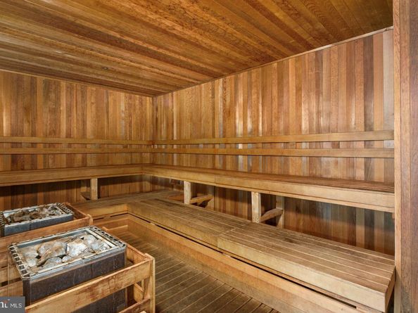 901 N Penn Street R2203, Philadelphia PA 19123