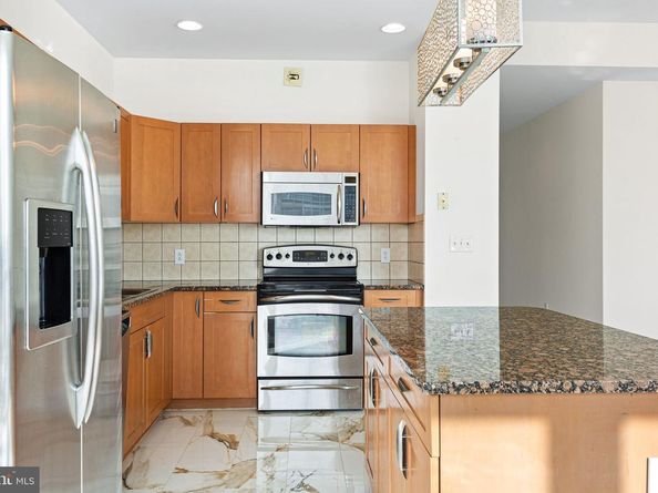 901 N Penn Street R2203, Philadelphia PA 19123