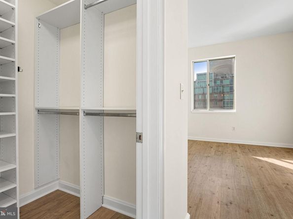 901 N Penn Street R2203, Philadelphia PA 19123