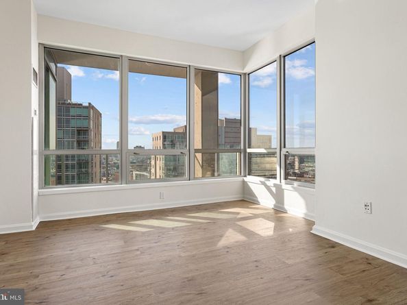 901 N Penn Street R2203, Philadelphia PA 19123