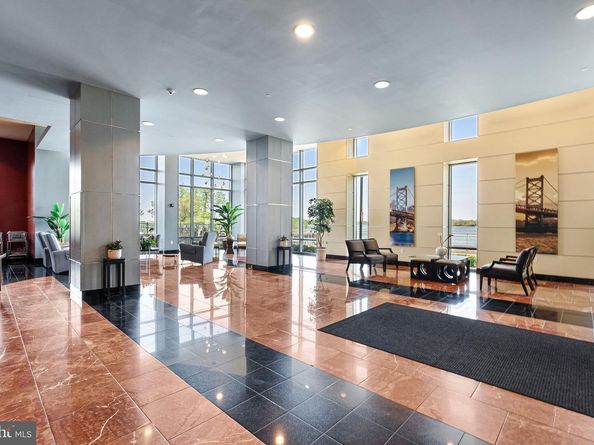 901 N Penn Street R2203, Philadelphia PA 19123