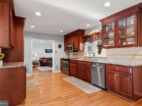 691 Twin Bridge Drive, Wayne PA 19087
