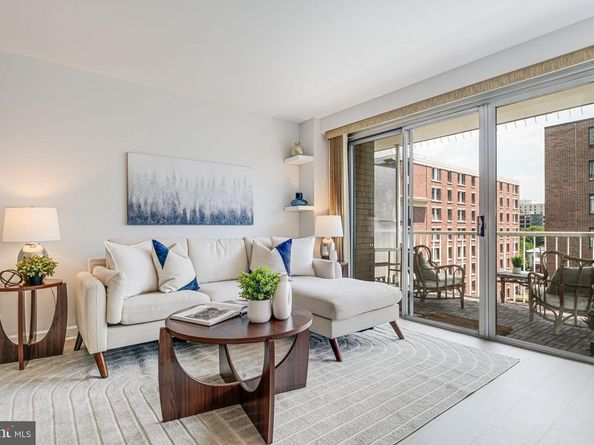 730 24TH Street NW 612, Washington DC 20037