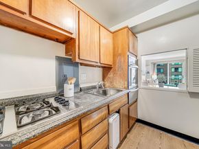 730 24TH Street NW 612, Washington DC 20037