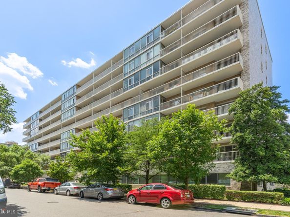 730 24TH Street NW 612, Washington DC 20037