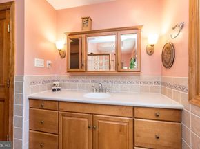 2728 Red Gate Drive, Doylestown PA 18902