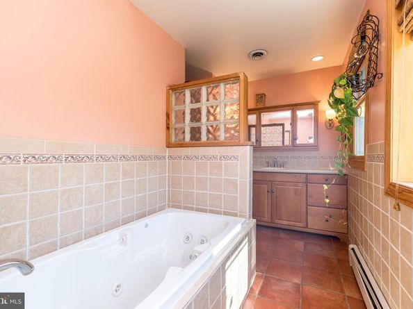 2728 Red Gate Drive, Doylestown PA 18902