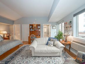 1900 Hamilton Street D19, Philadelphia PA 19130