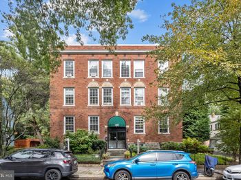 3039 Macomb Street NW