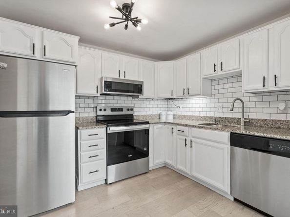 2901 Everleigh Way, Fairfax VA 22031