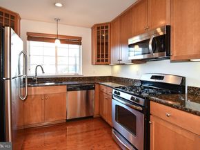 4127 S Four Mile Run Drive Drive 304, Arlington VA 22204