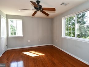 4127 S Four Mile Run Drive Drive 304, Arlington VA 22204