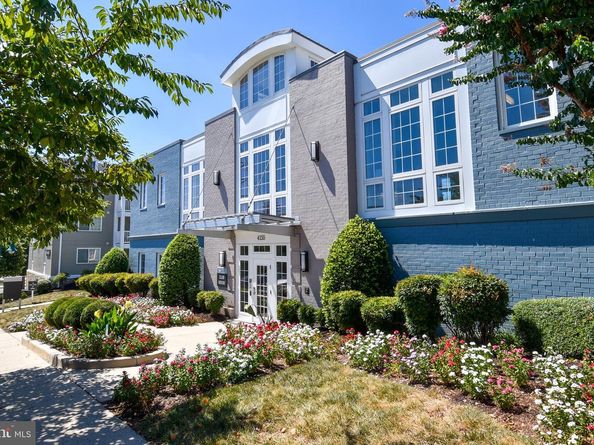 4127 S Four Mile Run Drive Drive 304, Arlington VA 22204