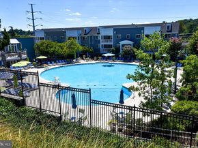 4127 S Four Mile Run Drive Drive 304, Arlington VA 22204