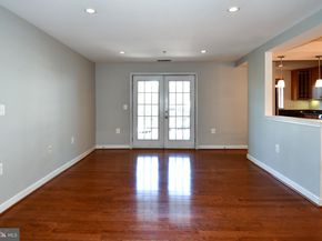 4127 S Four Mile Run Drive Drive 304, Arlington VA 22204