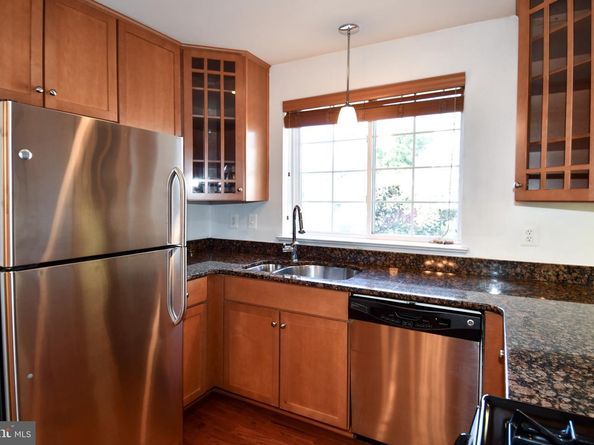 4127 S Four Mile Run Drive Drive 304, Arlington VA 22204