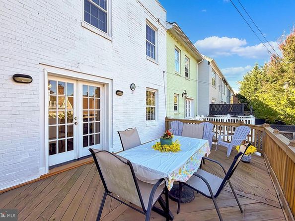 805 Green Street, Alexandria VA 22314
