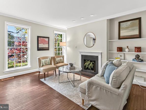 805 Green Street, Alexandria VA 22314