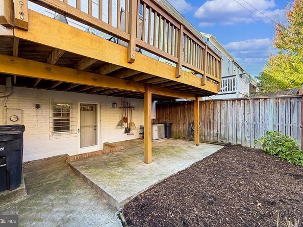 805 Green Street, Alexandria VA 22314