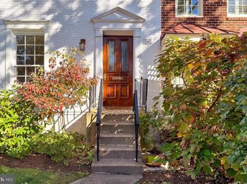 805 Green Street