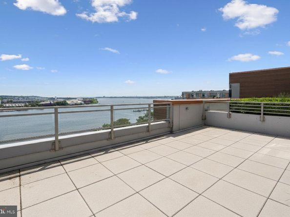 88 V Street SW PH1, Washington DC 20024