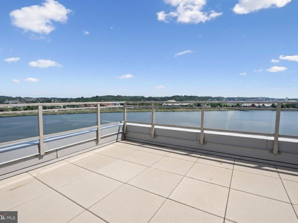 88 V Street SW PH1, Washington DC 20024