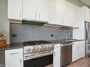 88 V Street SW PH1, Washington DC 20024
