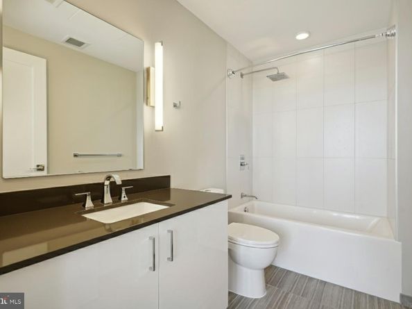 88 V Street SW PH1, Washington DC 20024