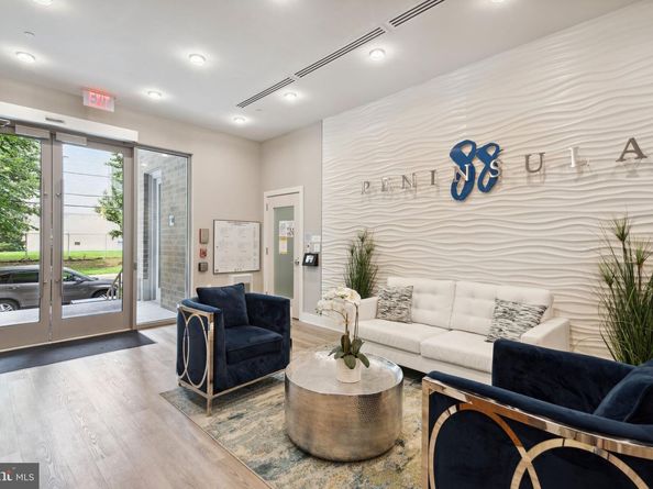 88 V Street SW PH1, Washington DC 20024